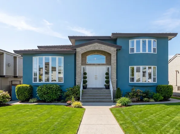 8362 13th Ave, Burnaby, BC