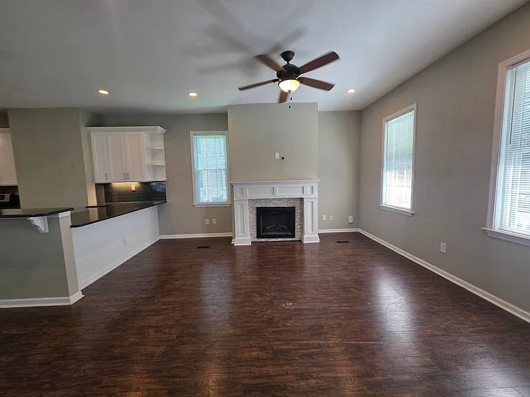 212 Elm Ave — Photo 5
