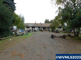 40200 Providence Dr, Scio, OR 97374