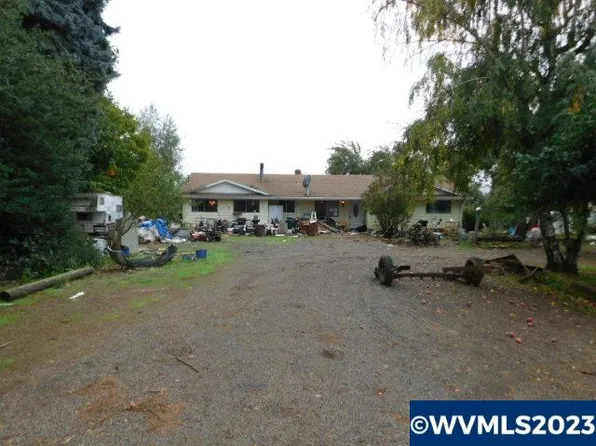 40200 Providence Dr, Scio, OR 97374