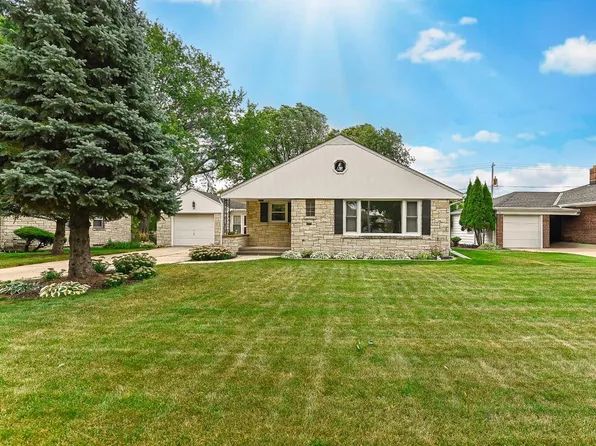 5433 West Hayes AVENUE, West Allis, WI 53219