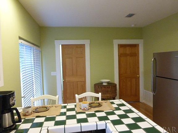 5th image of 1607 E Lee St