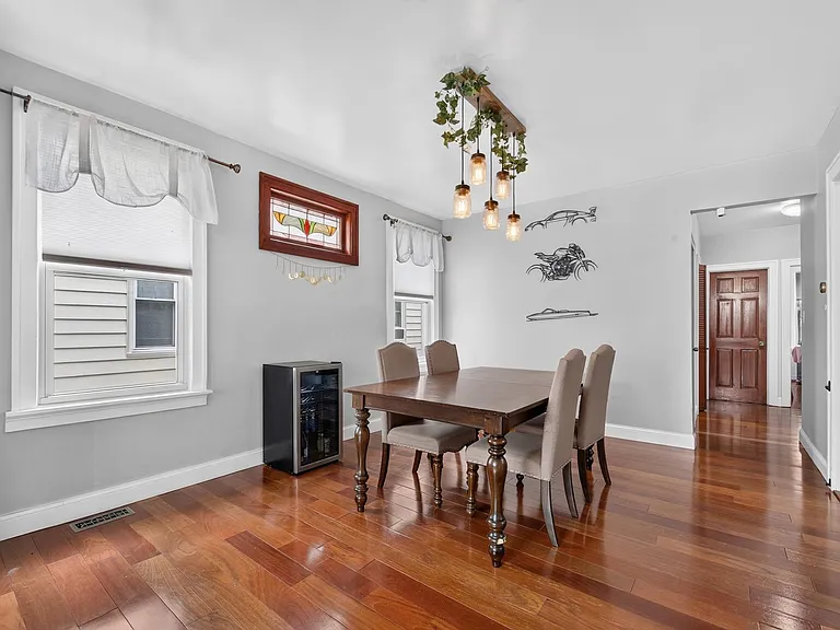 166 Woodridge St #1 — Photo 5