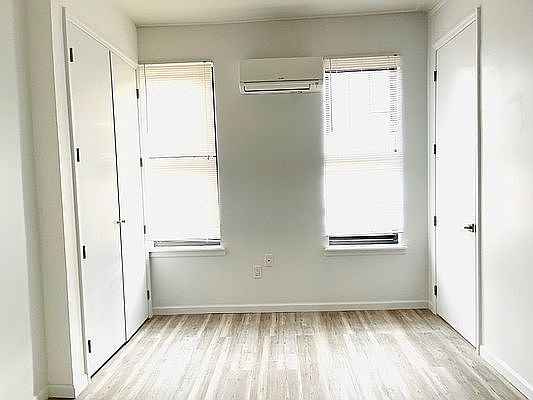 3rd image of 553 Onderdonk Ave Floor 3