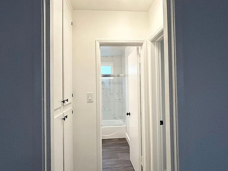 2219 E 10th st. in Long Beach! — Photo 7