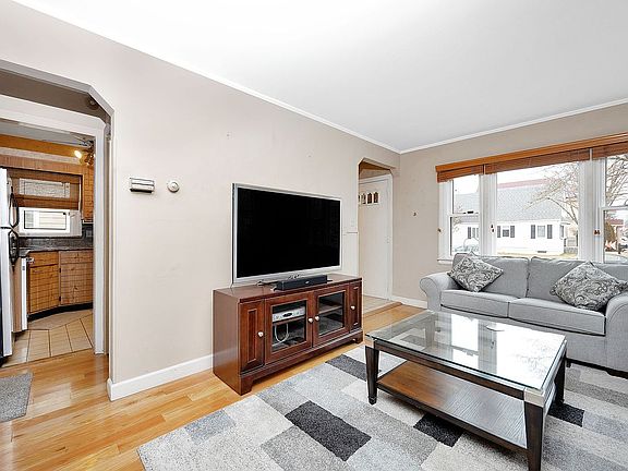 4th image of 62 269th St