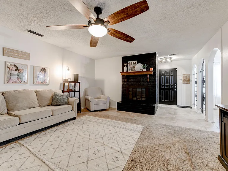 303 Manning Dr — Photo 30