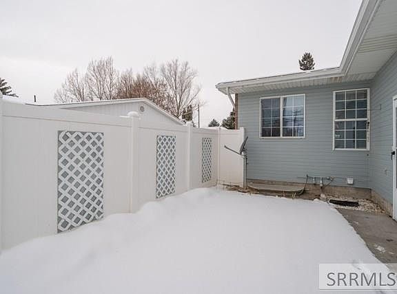 5th image of 1055 Canal Ave