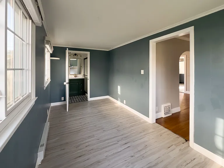 1340 E South St — Photo 15