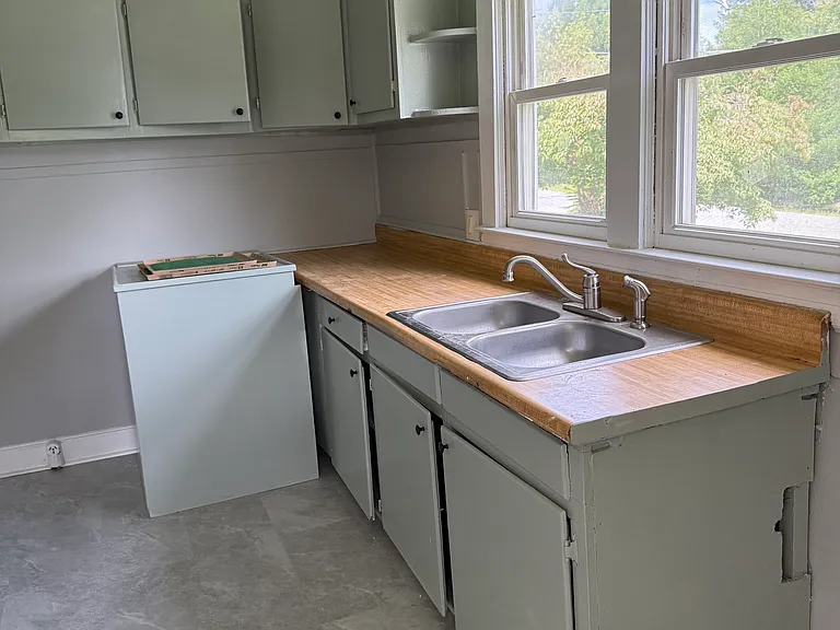806 Garrison St — Photo 18