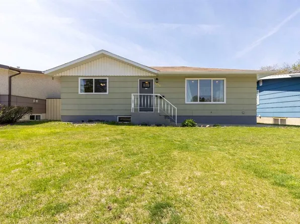 1016 E 30th St S, Lethbridge, AB T1K 2Y3