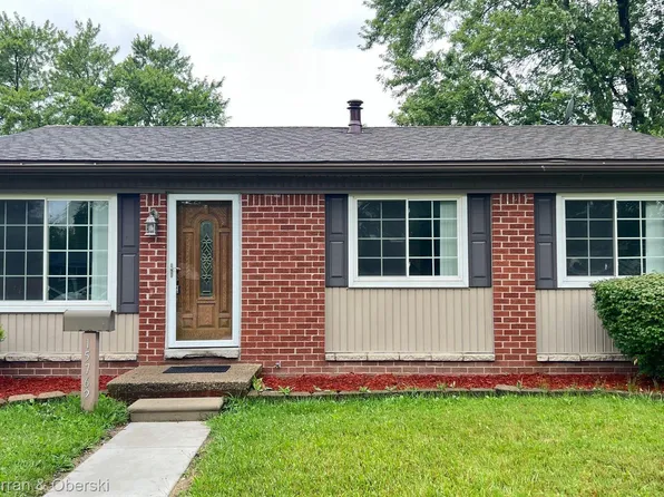 15762 Harrison, Romulus, MI 48174