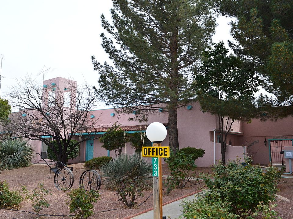 2nd image of 628 S Lazy Beaver Way