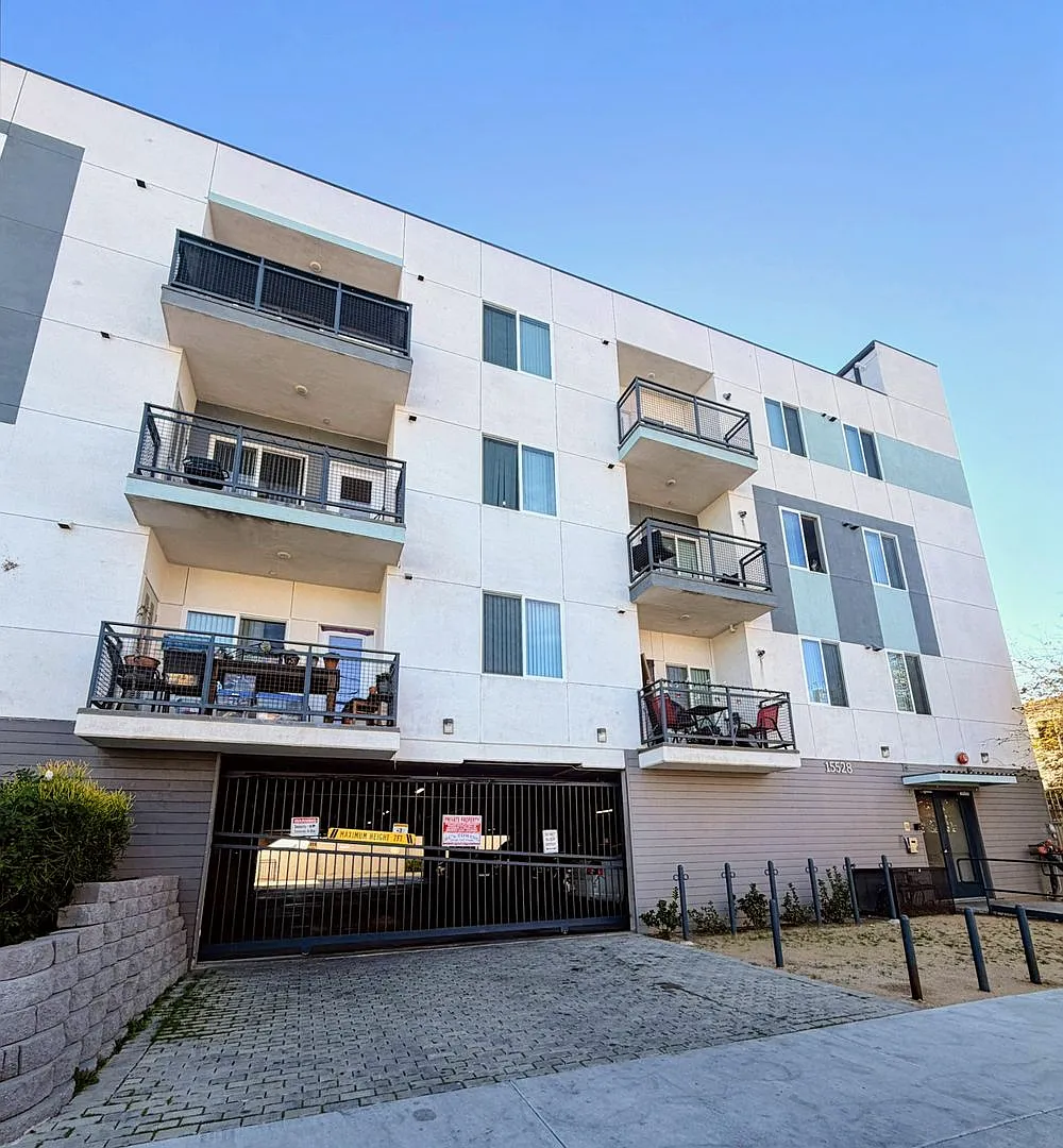 Bear Claw Apartments — Photo 4