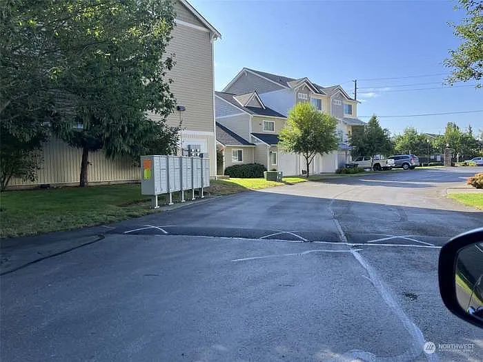 2 bed, 1689 sqft, $2,800 — Photo 4
