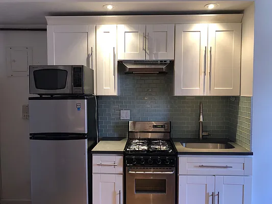 Rented by Evergreen Realty & Investments | media 5