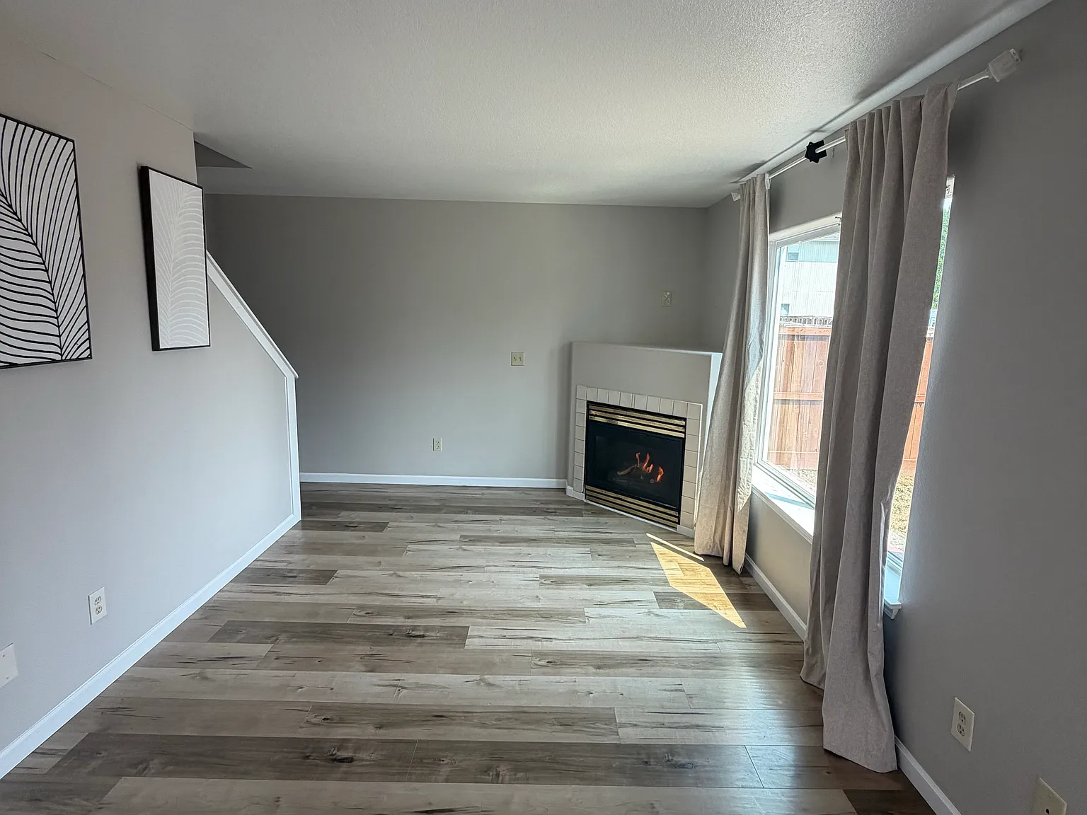 3 bed, 1.5 bath, 1316 sqft, $2,275 — Photo 3