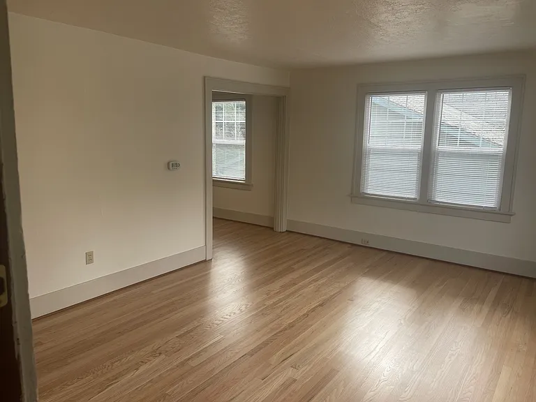 934 NE 5th Ave #2 — Photo 2