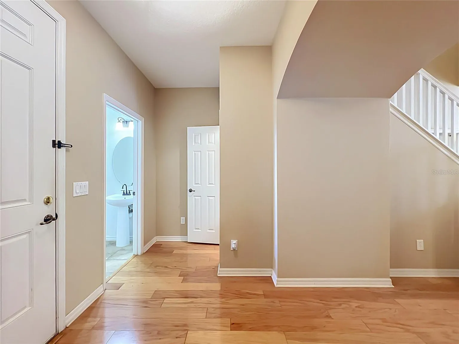 3 bed, 1777 sqft, $2,450 — Photo 4