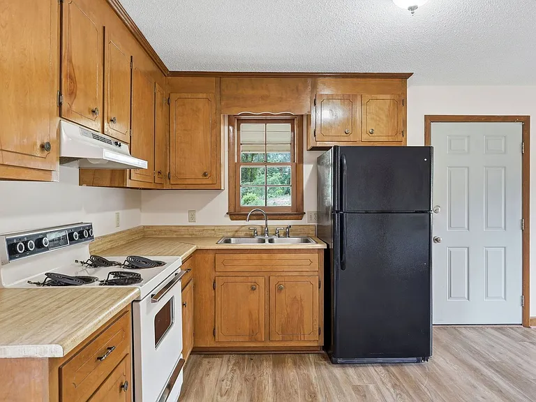 763 Tingen Rd — Photo 23