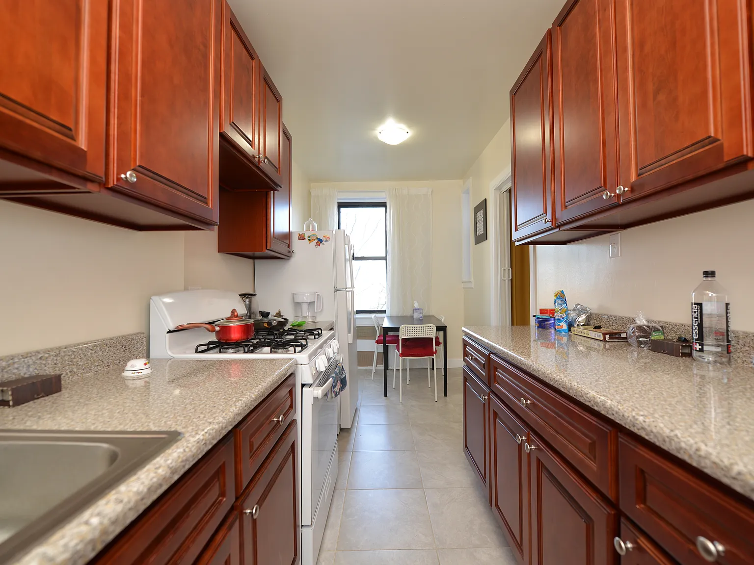 2 bed, 1100 sqft, $2,900 — Photo 3