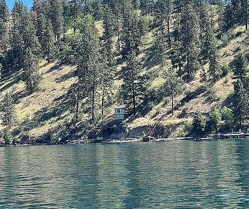 2nd image of 2395 Lakeshore Dr