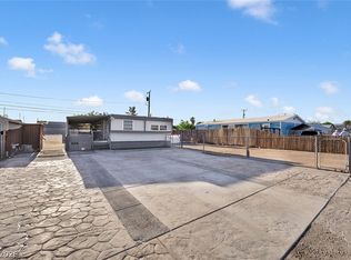 2225 Linn Ln, Las Vegas, NV 89156