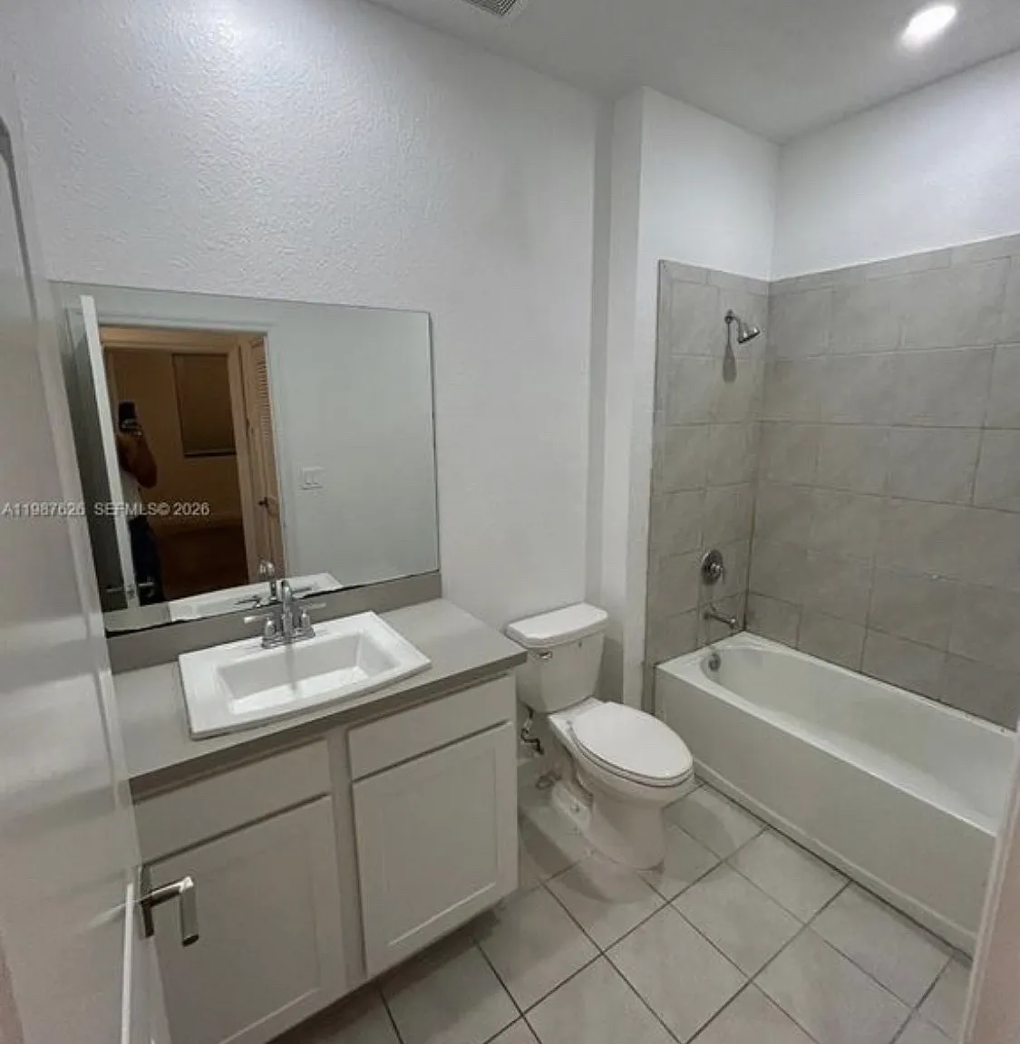 3 bed, 2.5 bath, 1476 sqft, $2,900 — Photo 3