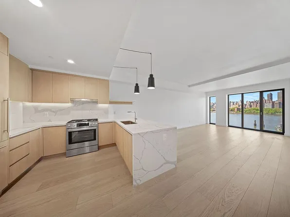 30-05 Vernon Blvd #3C, Astoria, NY 11102