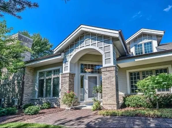 16805 Lake Rd Unit C, Brookfield, WI 53005