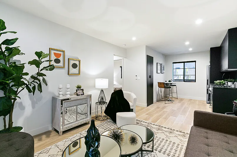 223 Lucas Ave #3