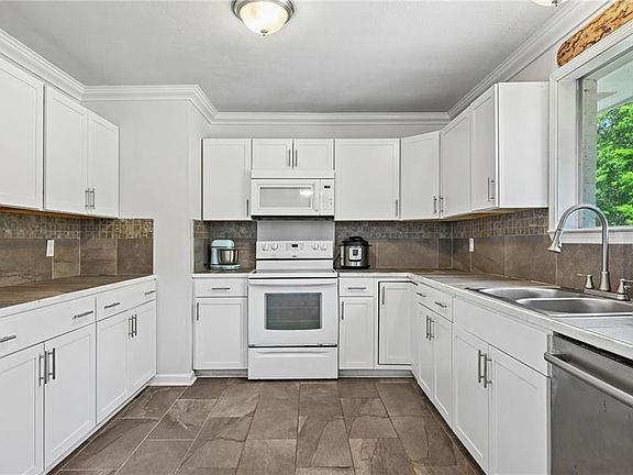 4th image of 48198 Stafford Rd