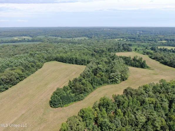 1000 Yarbrough Chapel Rd, Holly Springs, MS 38635