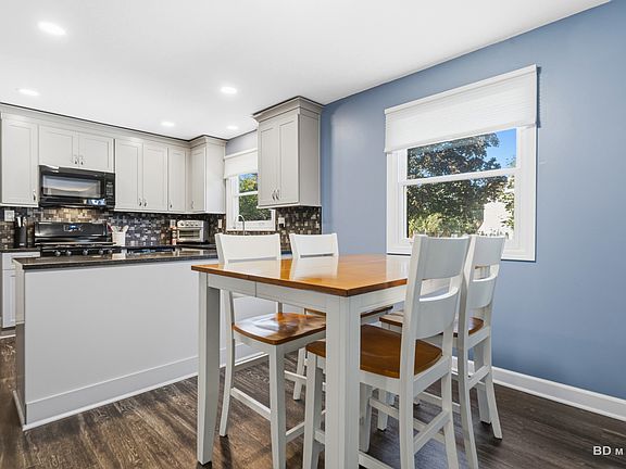 4th image of 2320 Alder Ct