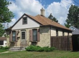 1728 28th St, Two Rivers, WI 54241