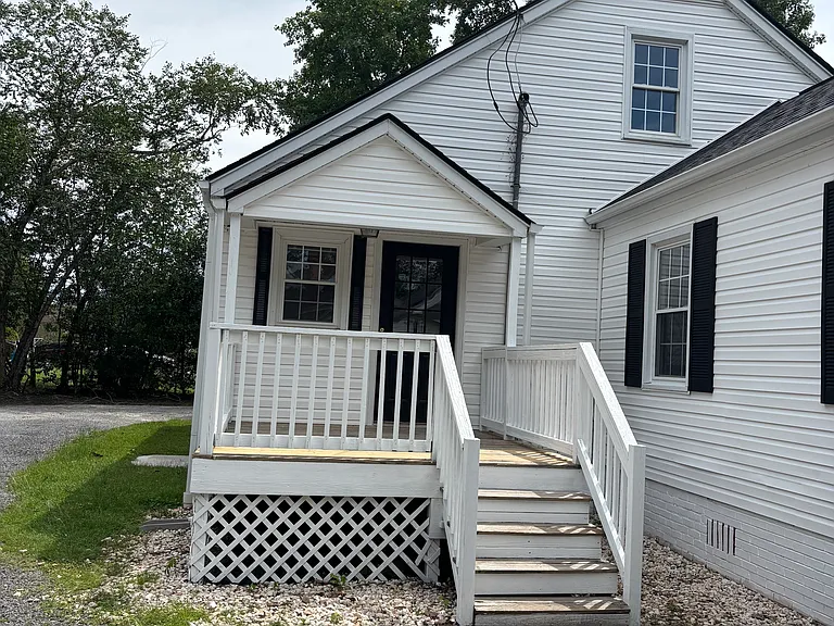 202 Carolina Ave — Photo 9