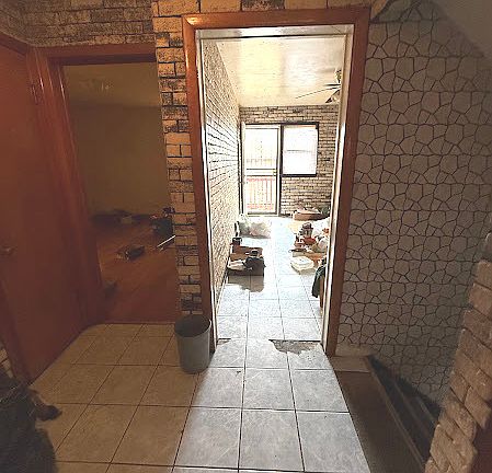 4th image of 3534 W 72nd St