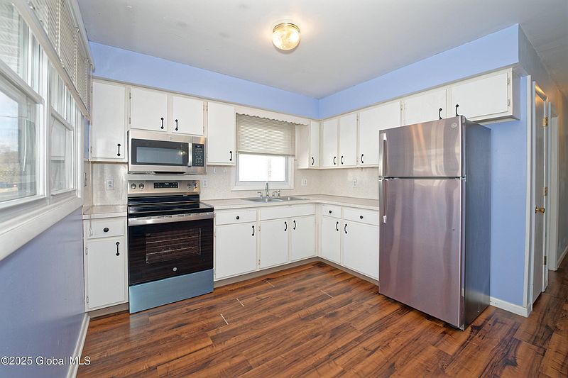 4th image of 1856 Greenpoint Avenue