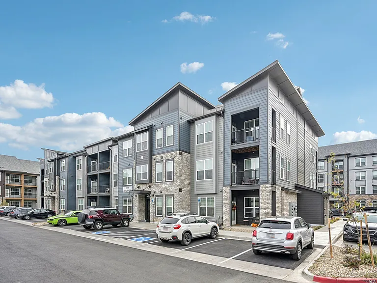 The Quarry Luxury Apartments — Photo 56