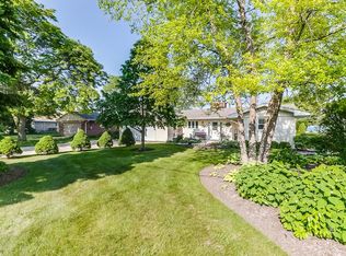 9601 Lakeshore Dr, Pleasant Prairie, WI 53158