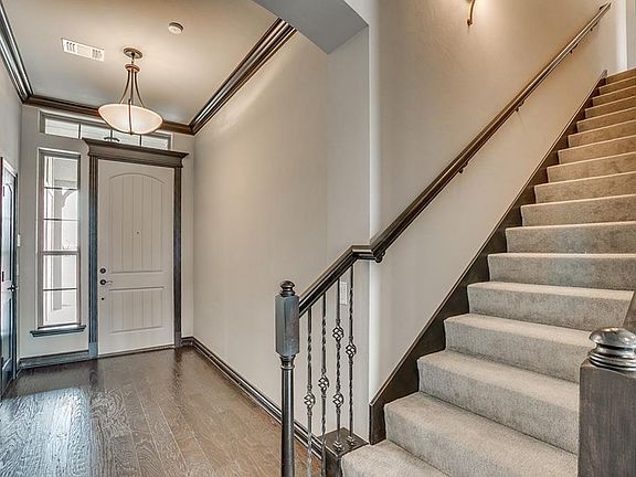 3rd image of 4401 SW 129th St