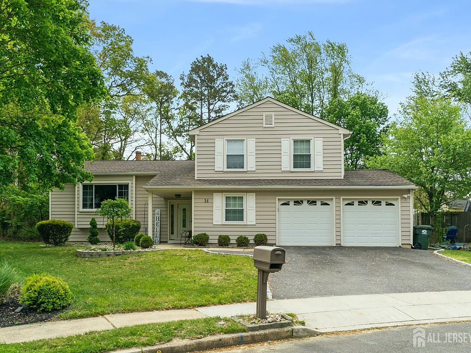 1st image of 14 Cobblestone Ct