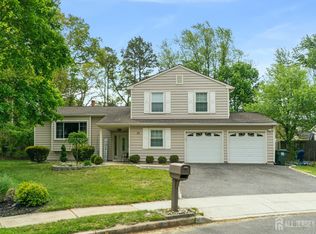 14 Cobblestone Ct, Howell, NJ 07731