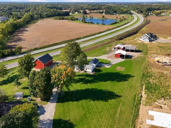 1616 W Shoaff Rd, Huntertown, IN 46748