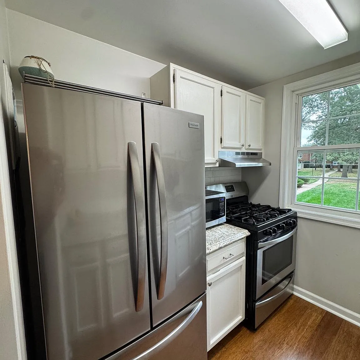 Arlington Oaks Condo — Photo 4