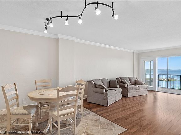4th image of 2131 Lakeview Dr APT 404