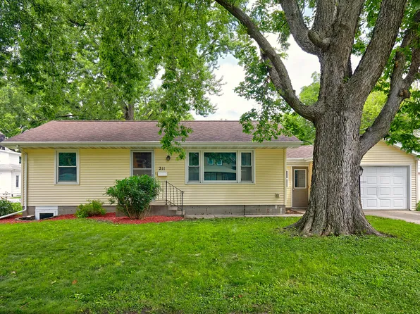 211 E 7th St, Ames, IA 50010