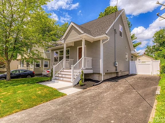 2nd image of 39 Pershing Ave
