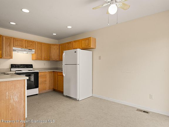 5th image of 785 W 24th St
