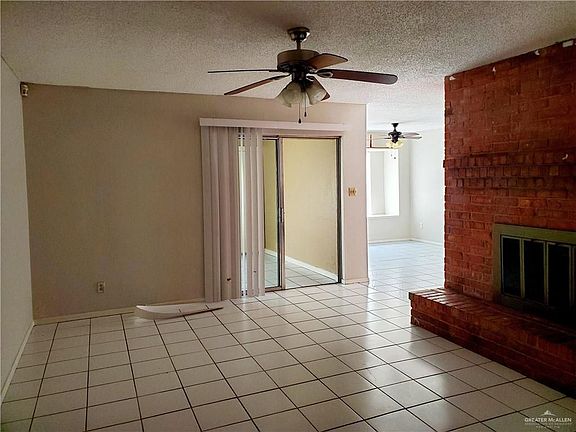 2nd image of 105 W Sycamore Ave